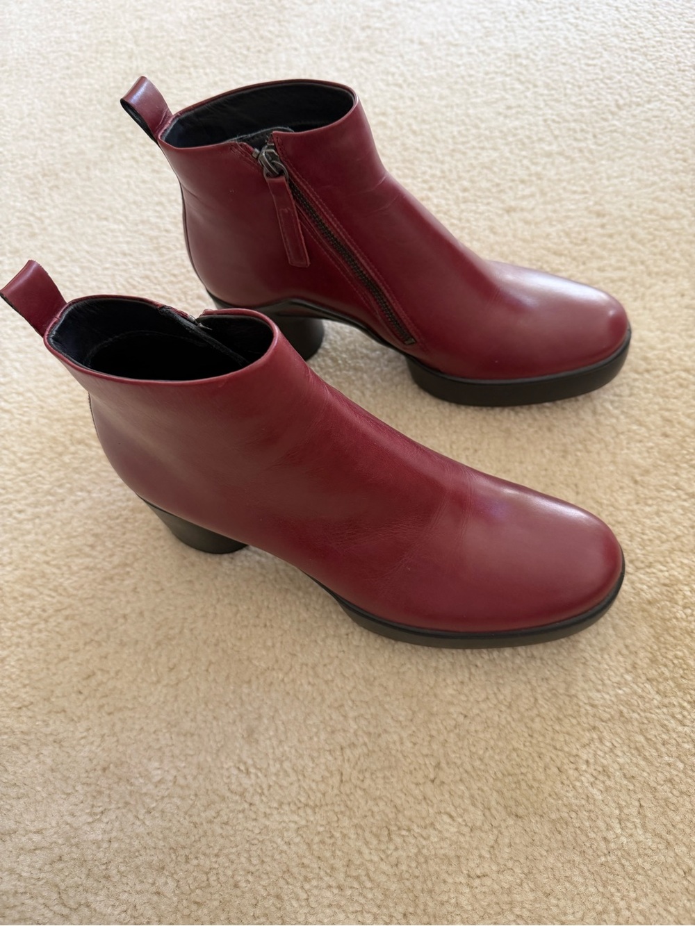 Ecco Bordeaux Leather Ankle Boots with Side Zip